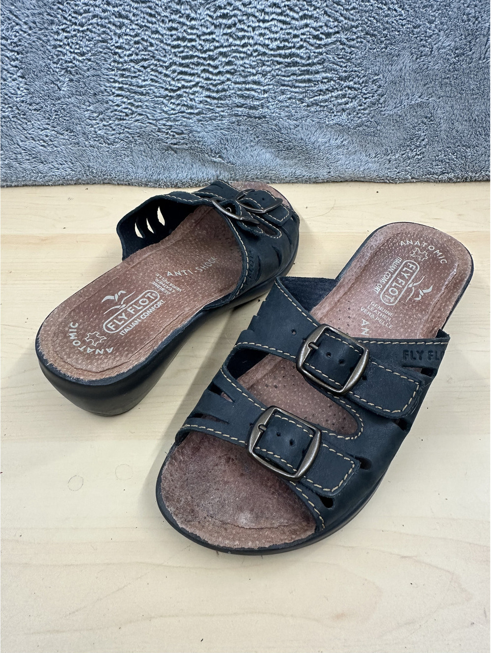 Fly Flot Black Anatomic Comfort Sandals with Adjustable Buckles